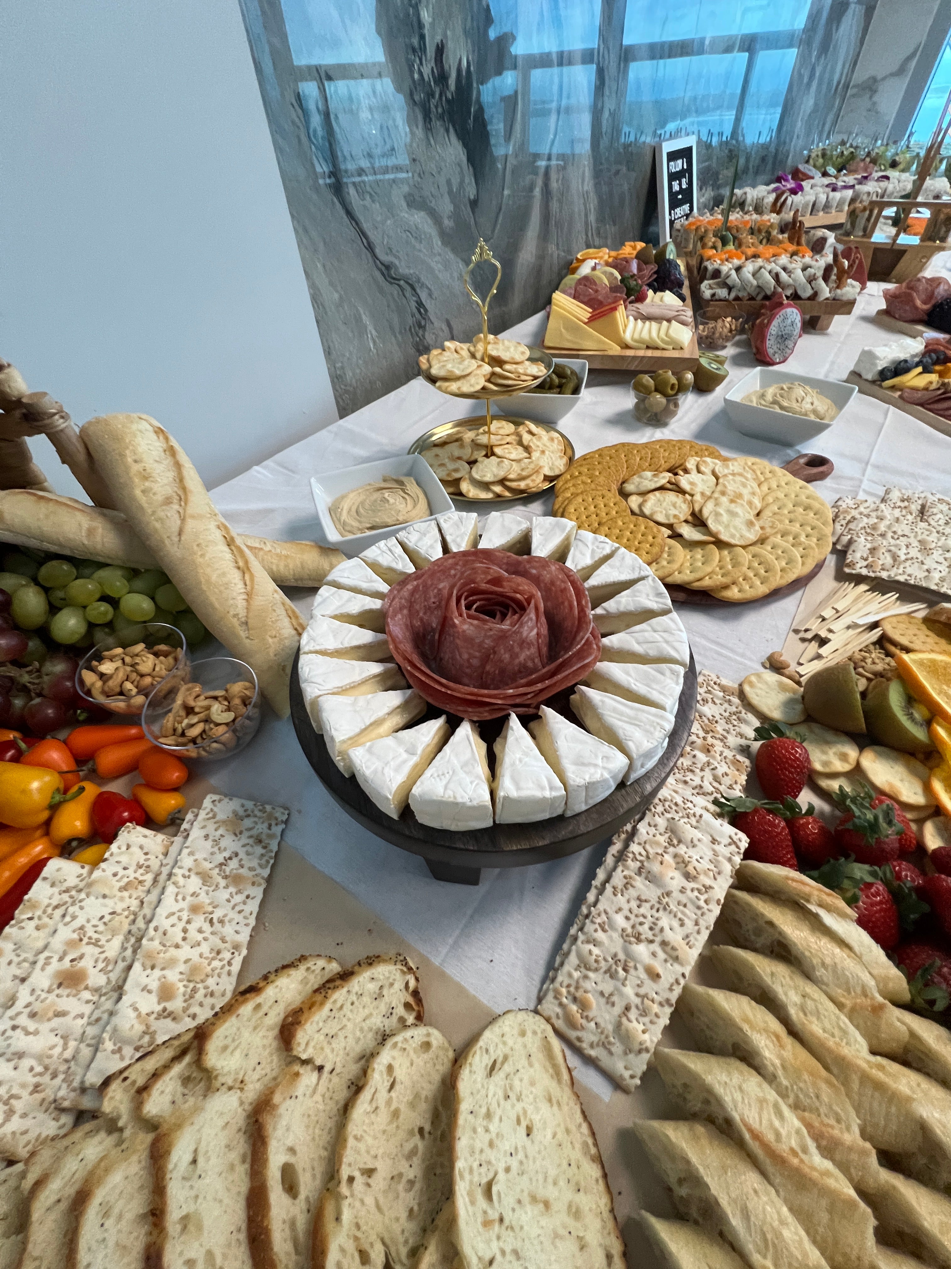 Food, Drinks, & Dessert Displays